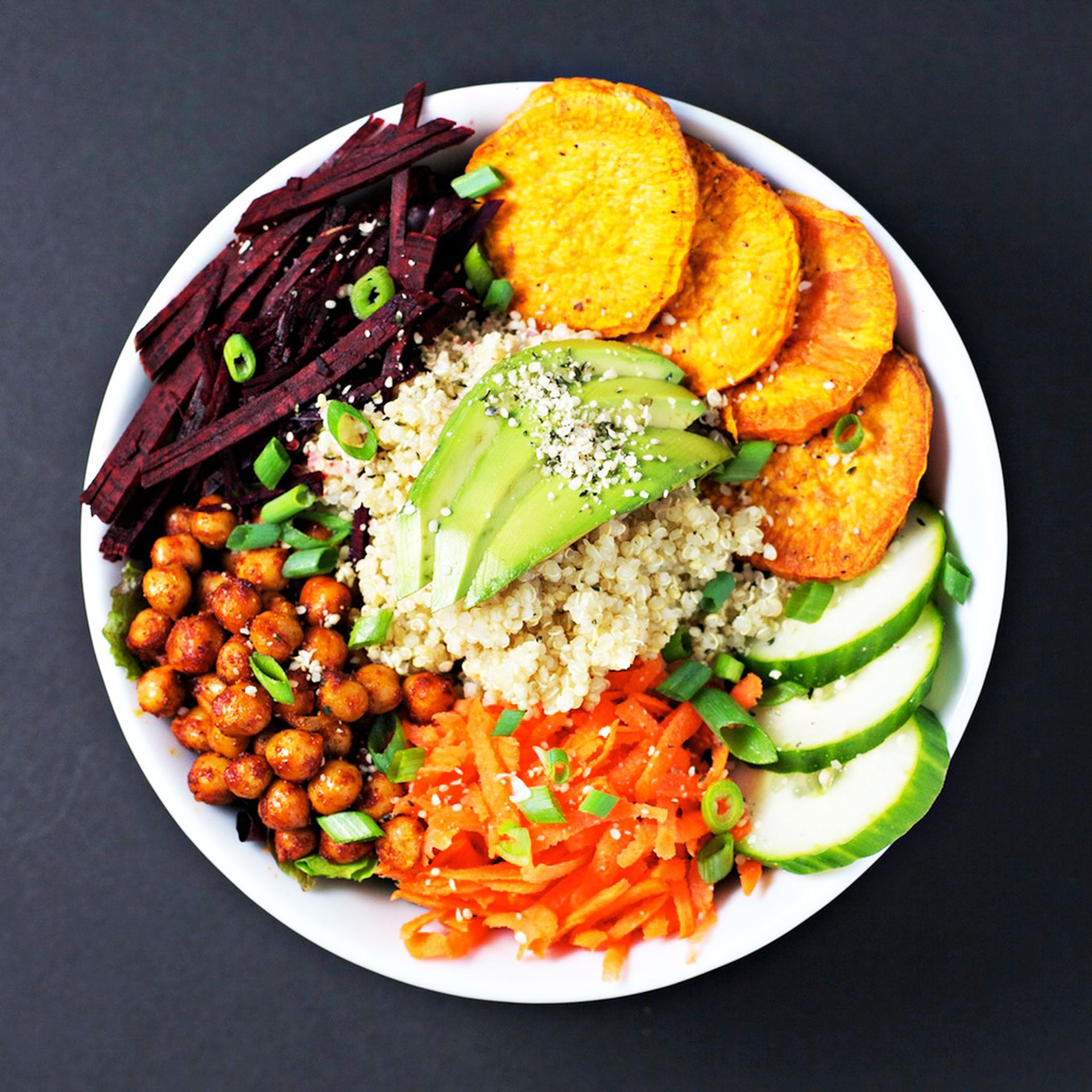 Alimentação saudável com alimentos coloridos